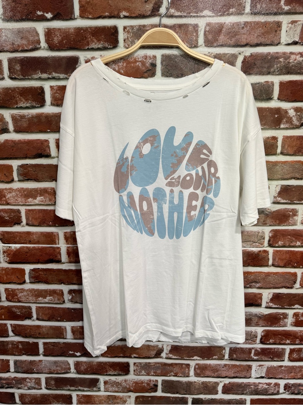 Vintage style Boutique White Graphic Tee "Love‎ Your Mother" NWOT